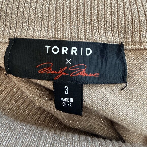 TORRID MARILYN MONROE Mini Sweater Dress Sz 3 /3X / 22-24 Beige Metallic Fluted - Picture 3 of 5